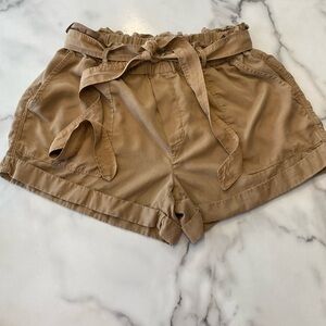 Aerie paper bag, style beige shorts women’s size medium